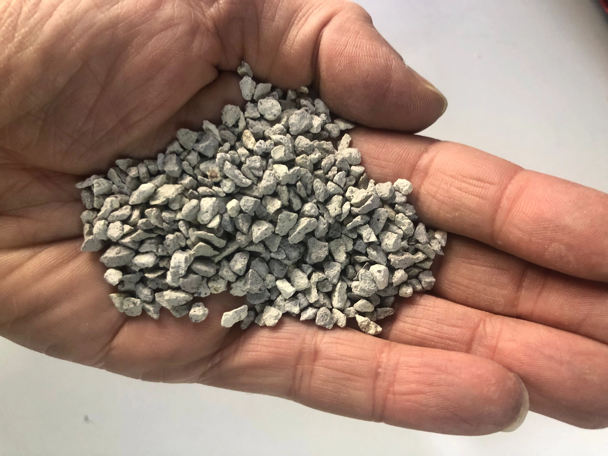 Zeolit%20Granül%202-4%20mm%201%20Ton%20BigBag